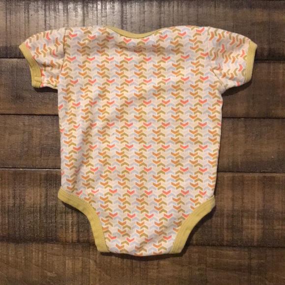 Set of Baby Dumping 0-3 month Tees - Picture 7 of 7